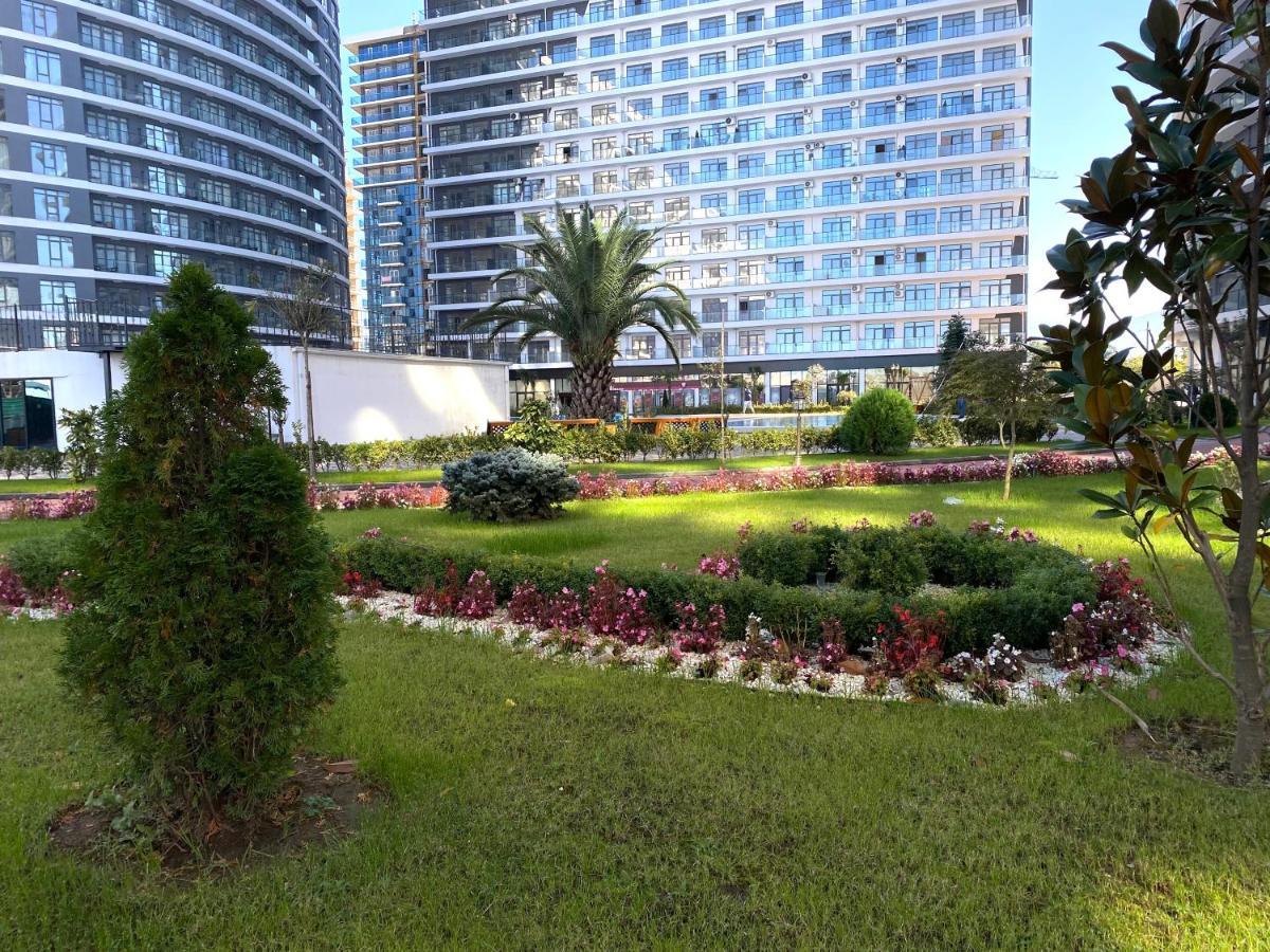 White Sails Residential Hotel Batumi Exterior photo