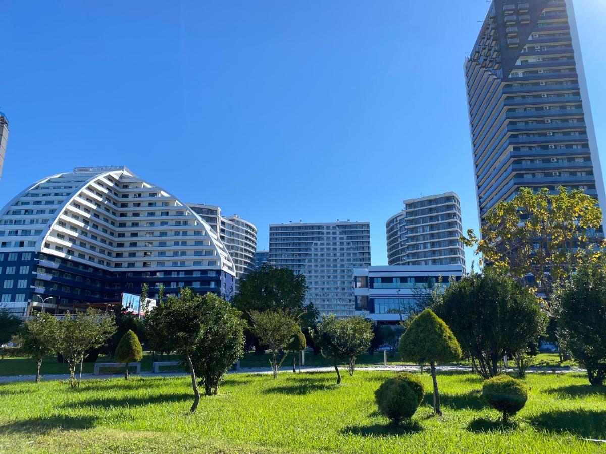 White Sails Residential Hotel Batumi Exterior photo