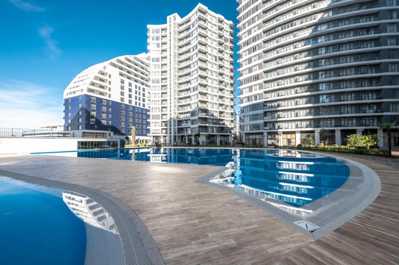 White Sails Residential Hotel Batumi Exterior photo
