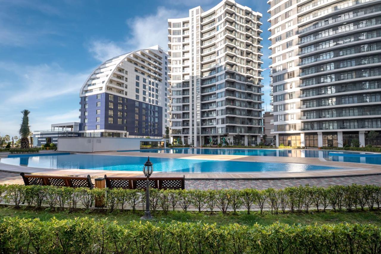 White Sails Residential Hotel Batumi Exterior photo