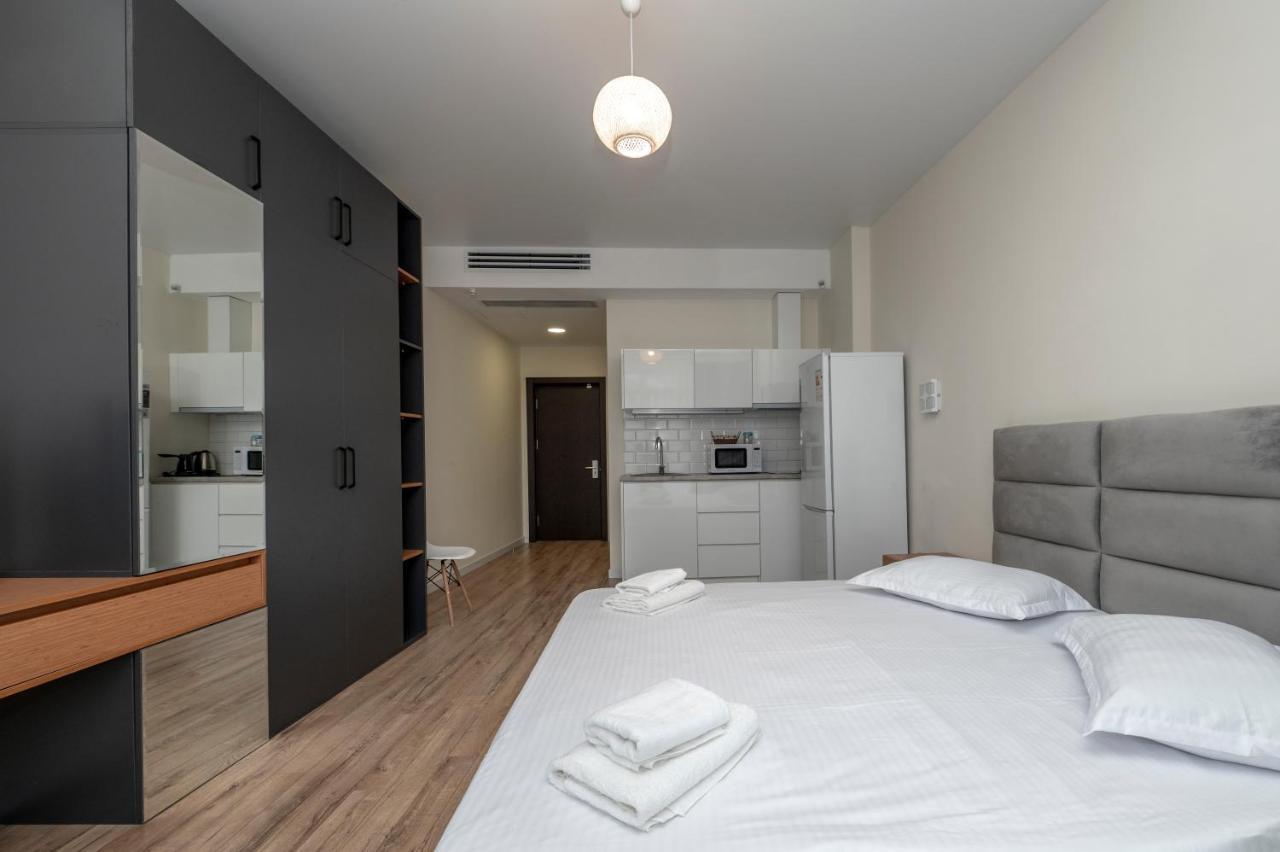 White Sails Residential Hotel Batumi Exterior photo