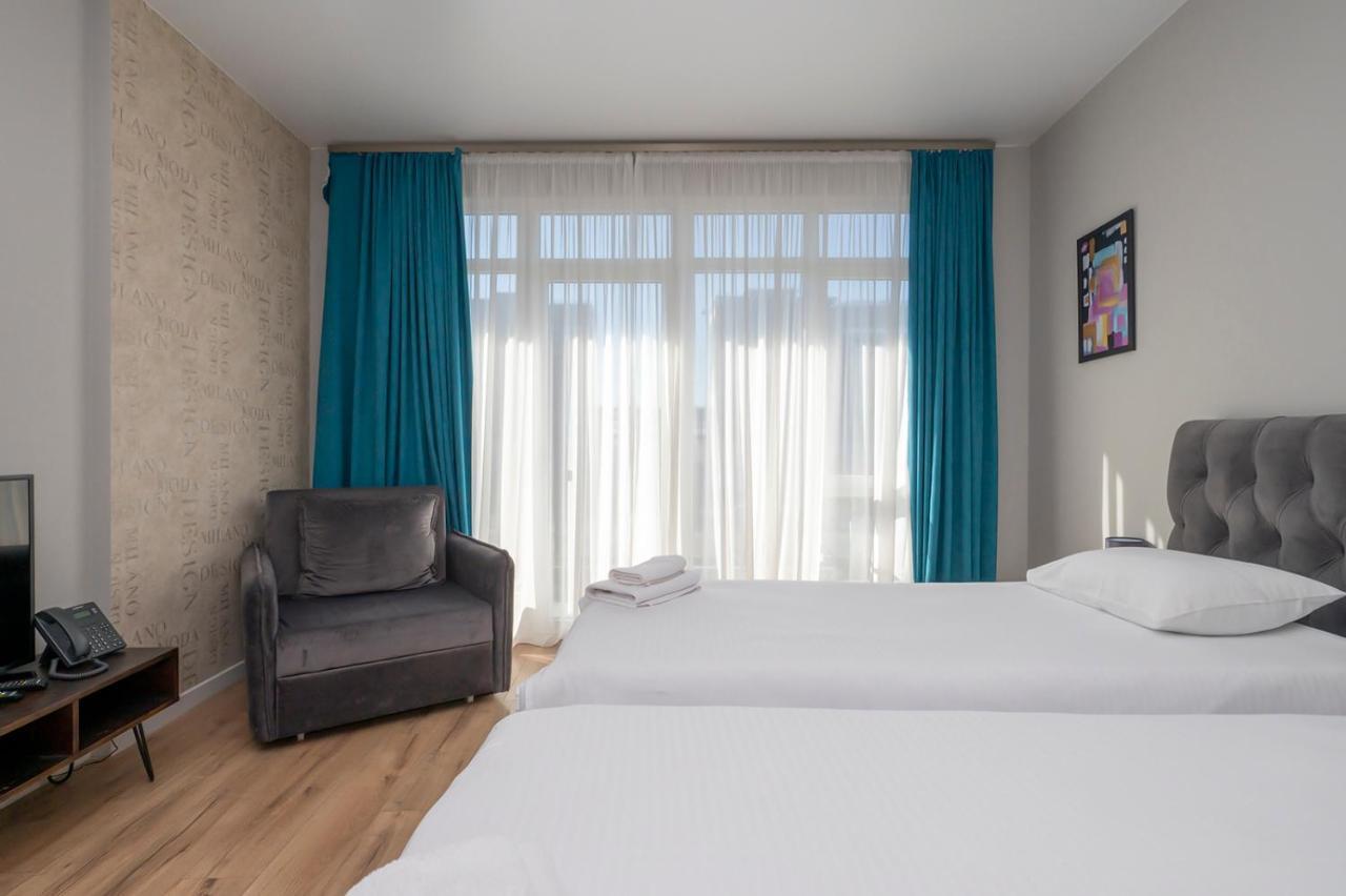 White Sails Residential Hotel Batumi Exterior photo
