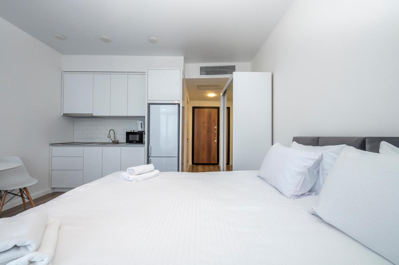 White Sails Residential Hotel Batumi Exterior photo