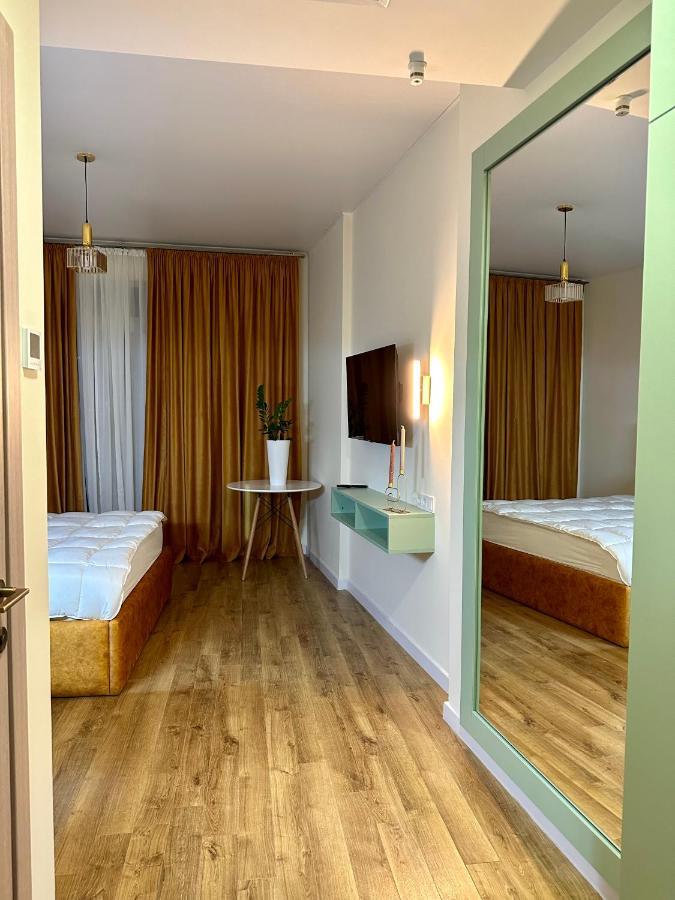 White Sails Residential Hotel Batumi Exterior photo