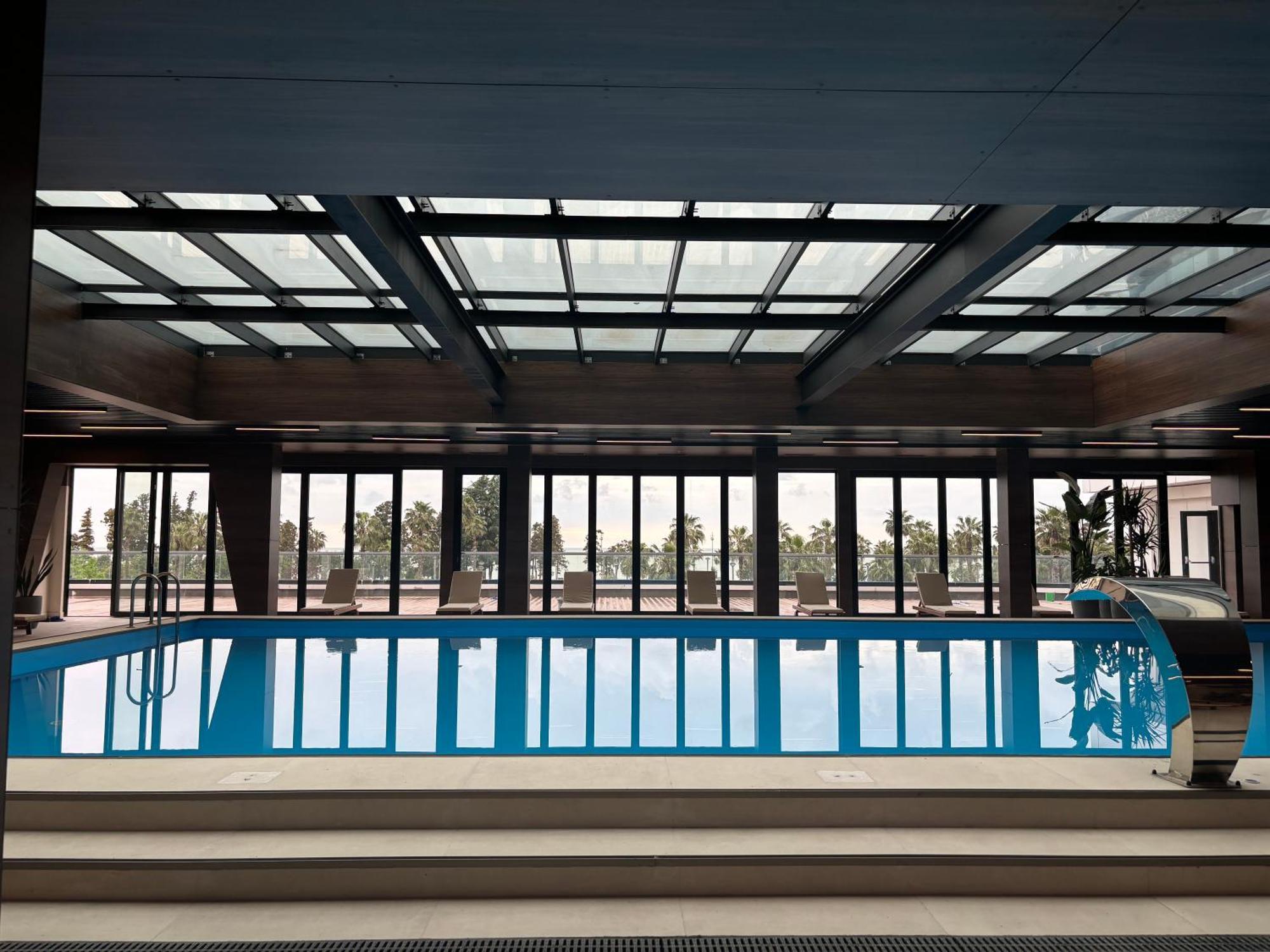 White Sails Residential Hotel Batumi Exterior photo